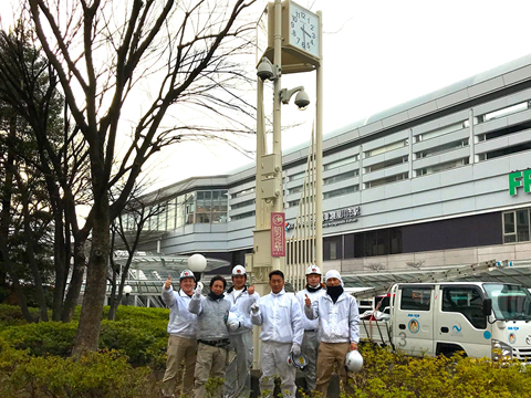 大阪府寝屋川市駅前の時計塔のボランティア